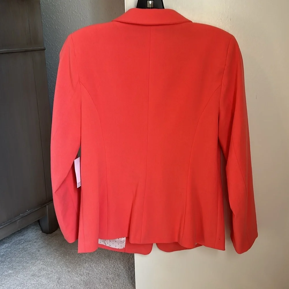 Kensie Coral Blazer with Polka Dot Lining,
NWT Size Small - Picture 2 of 4